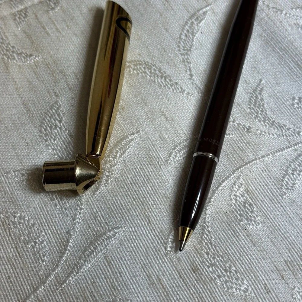 Sheaffer‎ Ballpoint Pen with Socket. Brown and Gold Tone White Dot
